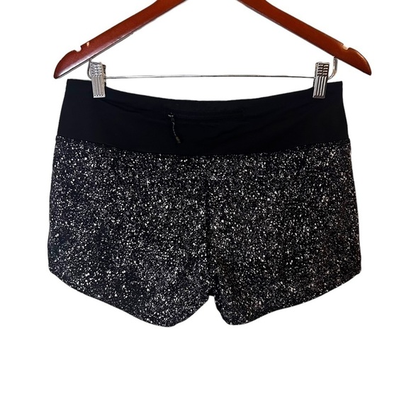 Lululemon Run Times Short- Mini Splatter White Black - Picture 9 of 14